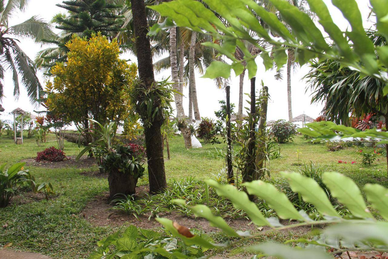 Hotel La Pirogue Mahambo Kültér fotó