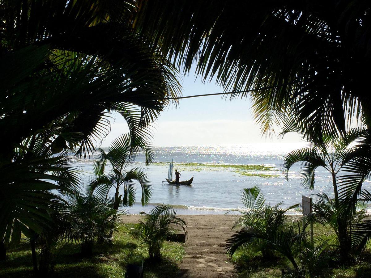 Hotel La Pirogue Mahambo Kültér fotó