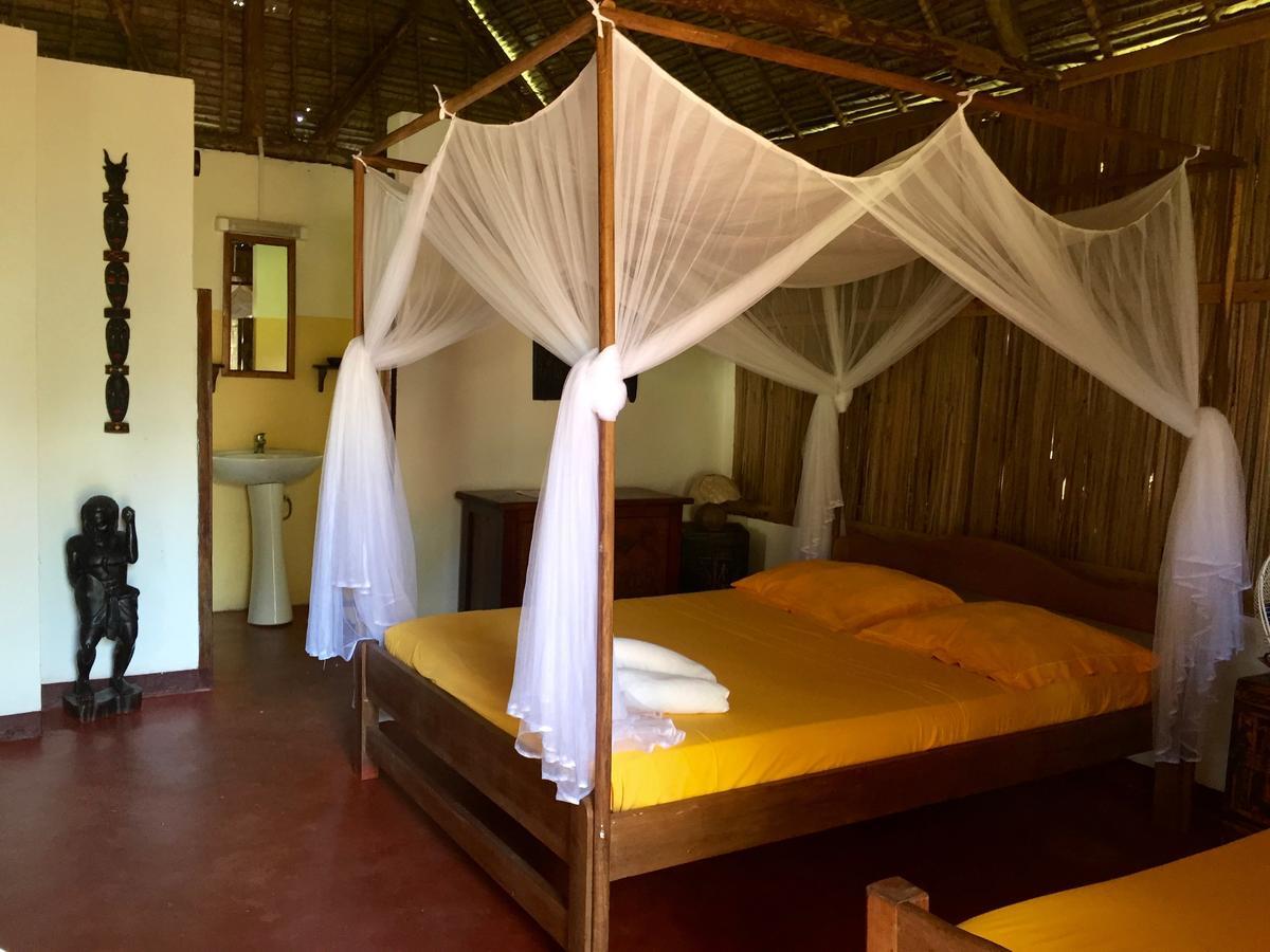 Hotel La Pirogue Mahambo Kültér fotó