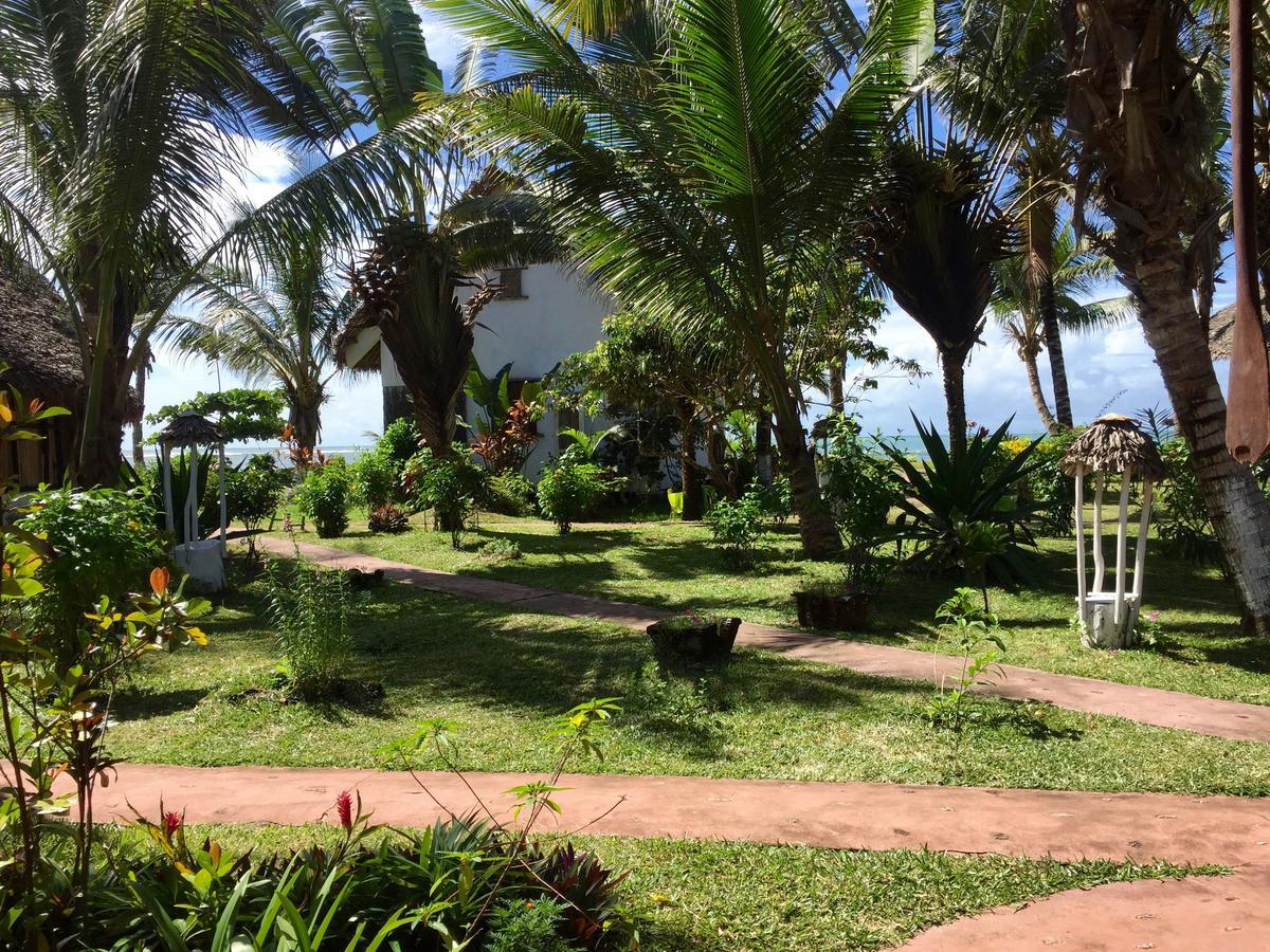 Hotel La Pirogue Mahambo Kültér fotó